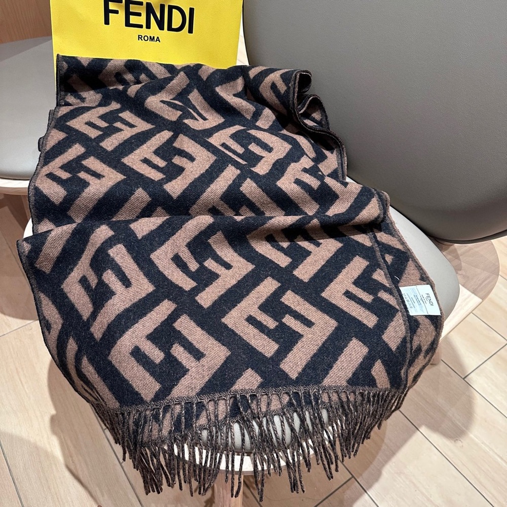 Fendi Geometric Black and Brown Scarf - Picture 4 of 5